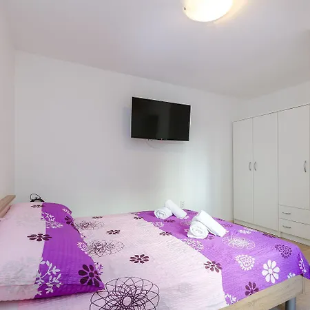Appartement Modernes Nur 430 Meter Zum Sandstrand Im Beliebten Viertel Crni Mul Crikvenica