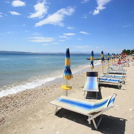 Modernes Nur 430 Meter Zum Sandstrand Im Beliebten Viertel Crni Mul Lägenhet Crikvenica