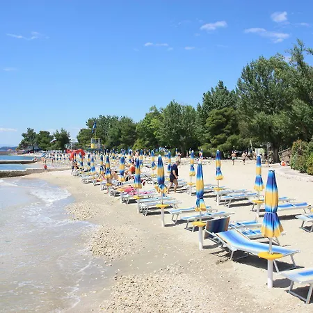 Modernes Nur 430 Meter Zum Sandstrand Im Beliebten Viertel Crni Mul Crikvenica